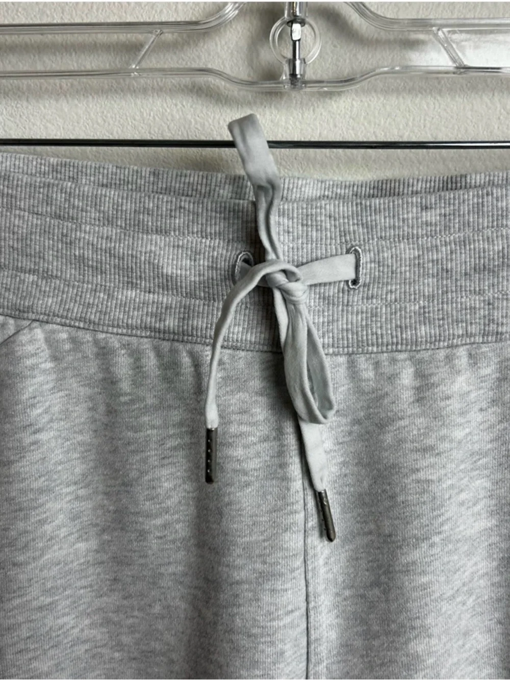 🎳Lululemon Scuba jogger with Drawstring🎳